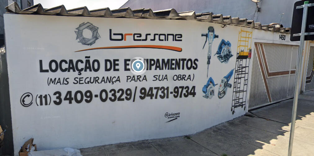 Bressane Locação Antiga fachada da empresa Bressane Locação após primeira pintura e reestilização